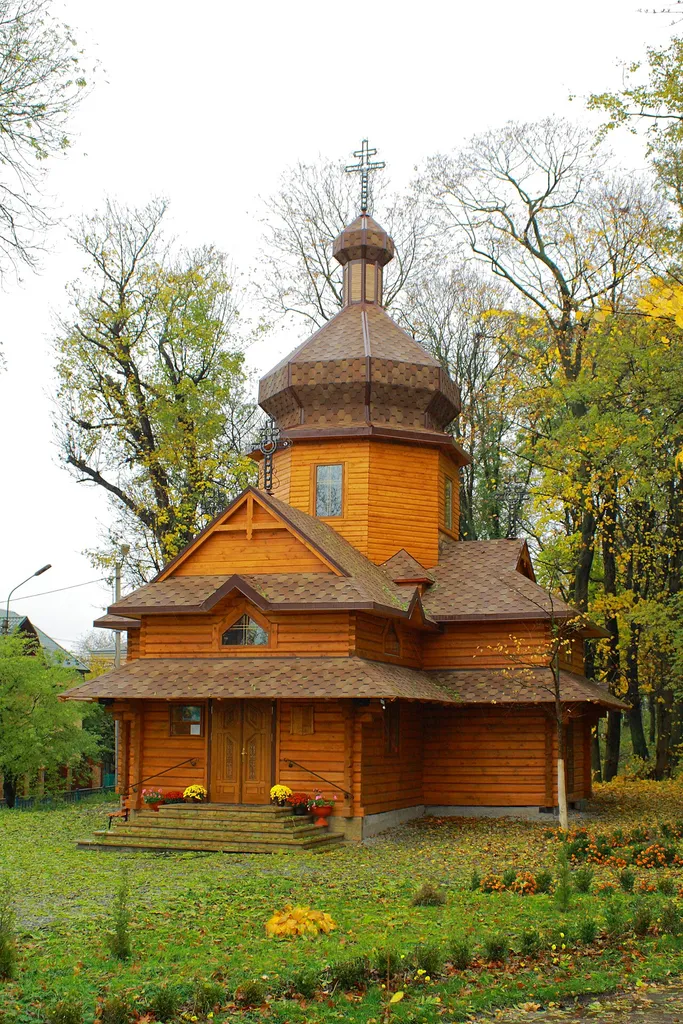 Дерев'яна церква, зведена 2008 року
