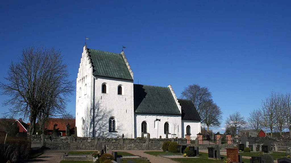 Emmislövs kyrka i Emmislöv, Östra Göinge kommun, Skåne