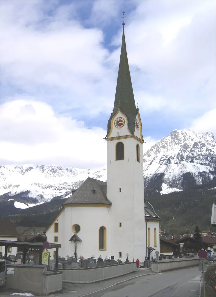 Ellmau am Wilden Kaiser, Kirche St. Michael This media shows the protected monument with ObjektID 63956 in Austria. (Commons, de, Wikidata)