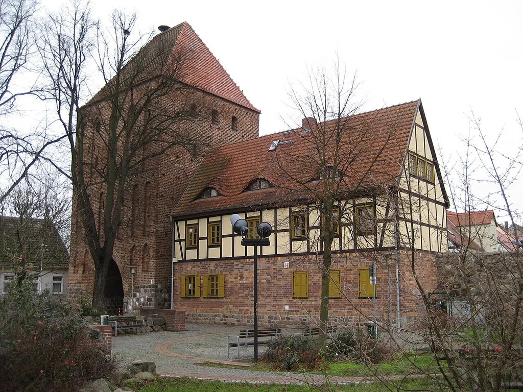 Das Prenzlauer Tor und das Nebengebäude in denen das 1996 eröffnete Museum der Stadt Pasewalk untergebracht ist.