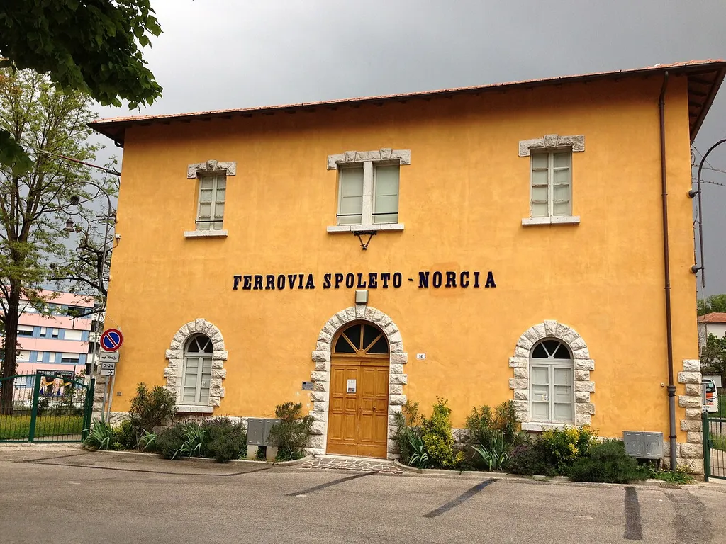 Ferrovia Spoleto - Norcia. Stazione di Spoleto. Facciata
