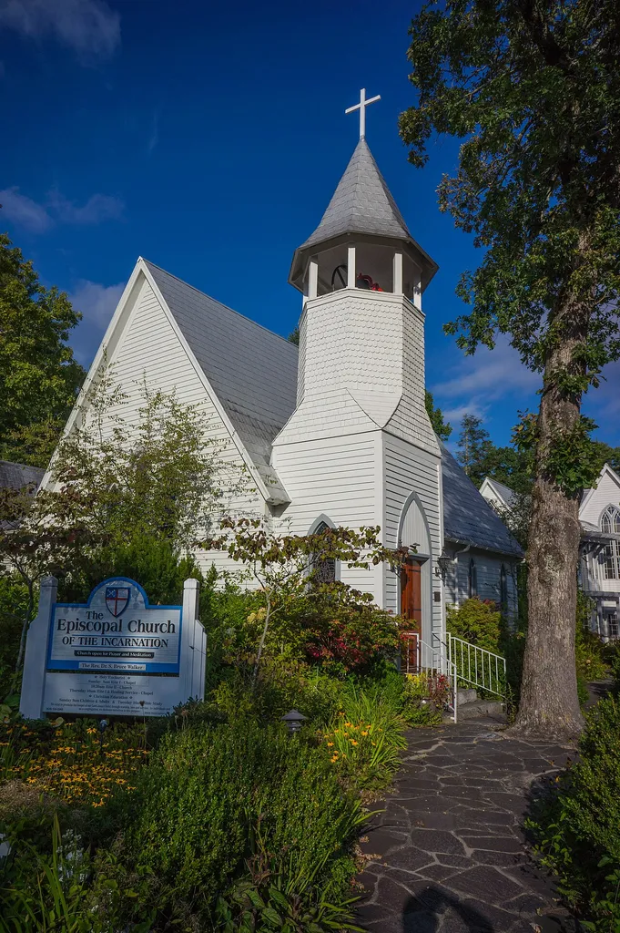 Church of the Incarnation, 111 N. 5th St. Highlands