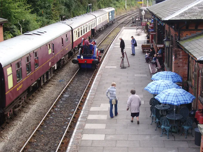 Photograph of Shakerstone railway station and platform in the village of Shackerstone (Leicestershire, England). Also part of the Battlefield Line historic railway and museum between Shenton and the Battle of Bosworth Field.