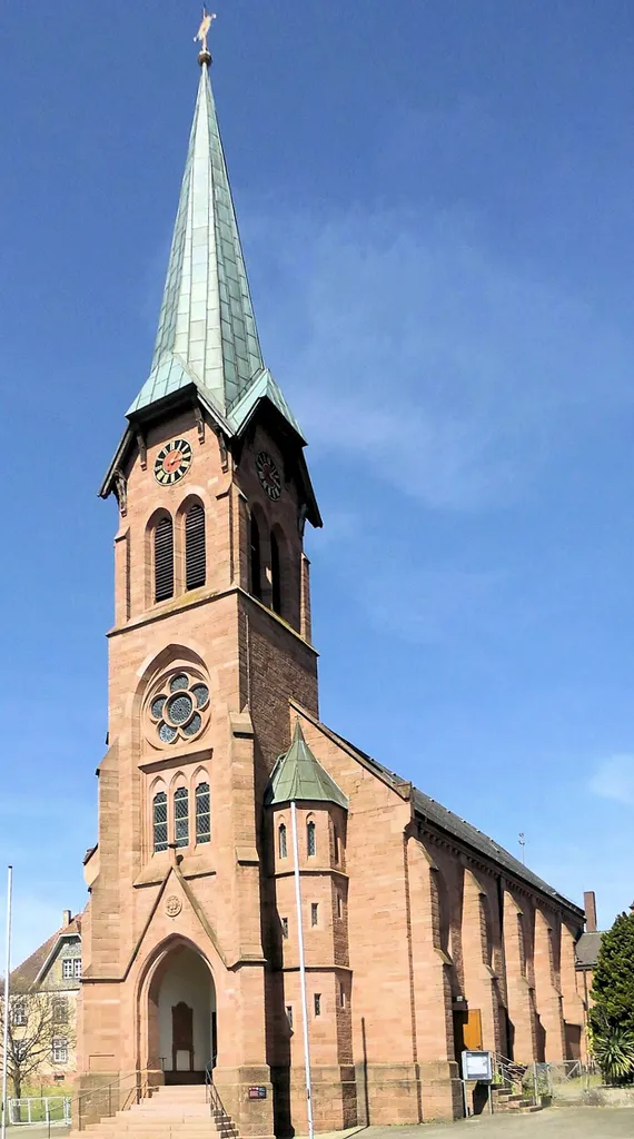 Südseite der Herz-Jesu-Kirche in Heiligenzell, Gemeinde Friesenheim, Baden