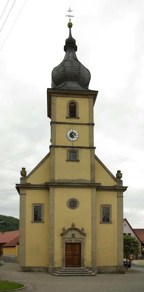 Die katholische Pfarrkirche St. Martin in Geusfeld in der Gemeinde Rauhenebrach