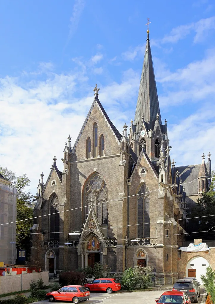 Lazaristenkirche im 7. Wiener Gemeindebezirk Neubau. Die Lazaristenkirche wurde als Ordenskirche für die 1853 nach Österreich berufenen Lazaristen nach Plänen des Architekten Friedrich von Schmidt von 1860 bis 1862 errichtet.