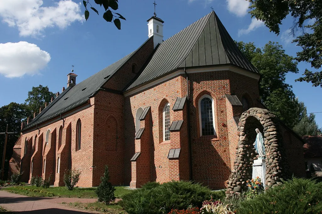 Bielawy, ul. Kościelna 8 - kościół parafialny pw. Nawiedzenia N.M.P. i św. Józefa, XV-XIX, XX (zabytek nr rejestr. 105)