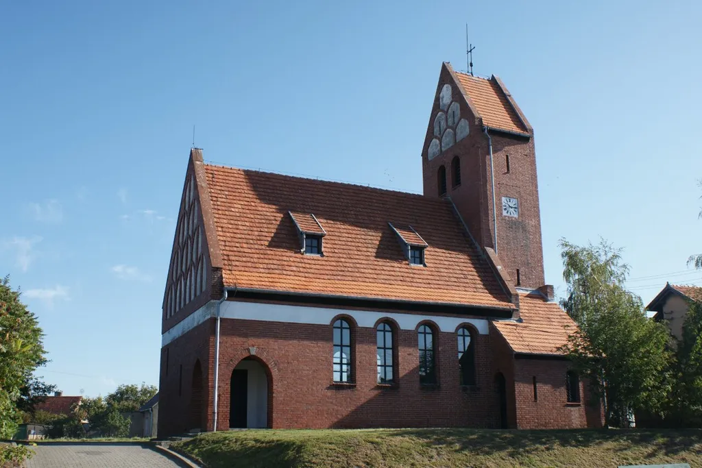 Krzywiń ul. Chłapowskiego - kościół ewangelicki (obecnie rzymsko-katolicki) This is a photo of an object of cultural heritage inscribed in the registry of the Greater Poland Voivodeship with number 1469/A.