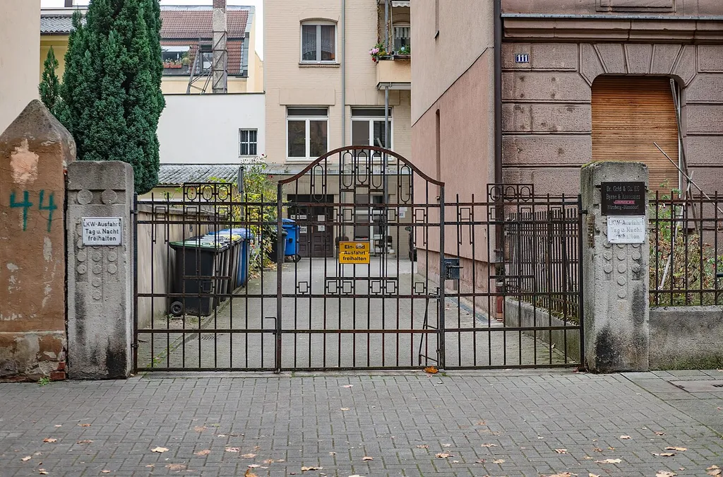 Gartentor Humboldtstraße 111 in Nürnberg