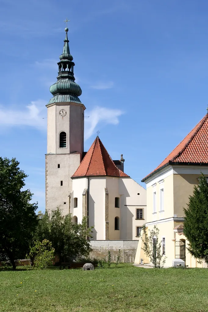 Die katholische Pfarrkirche hl. Agatha in der niederösterreichischen Gemeinde Hausleiten.