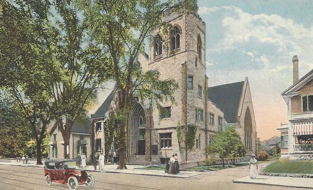 Winslow congregational church, Taunton Massachusetts. Postcard ca 1913.