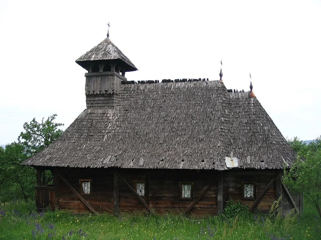 Biserica de lemn din Camăr, judeţul Sălaj. Autor: Bogdan Ilieş Data: mai 2006