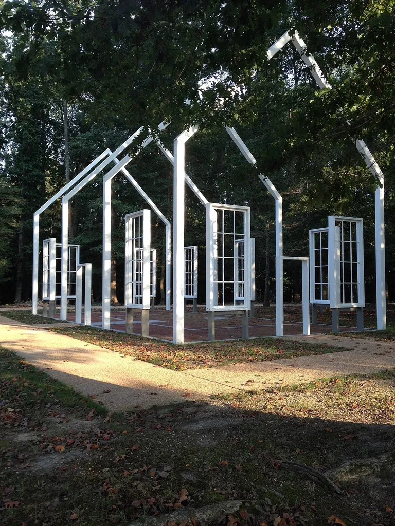 Hanover Meeting House, 6411 Heatherwood Drive Mechanicsville: Monument at church site