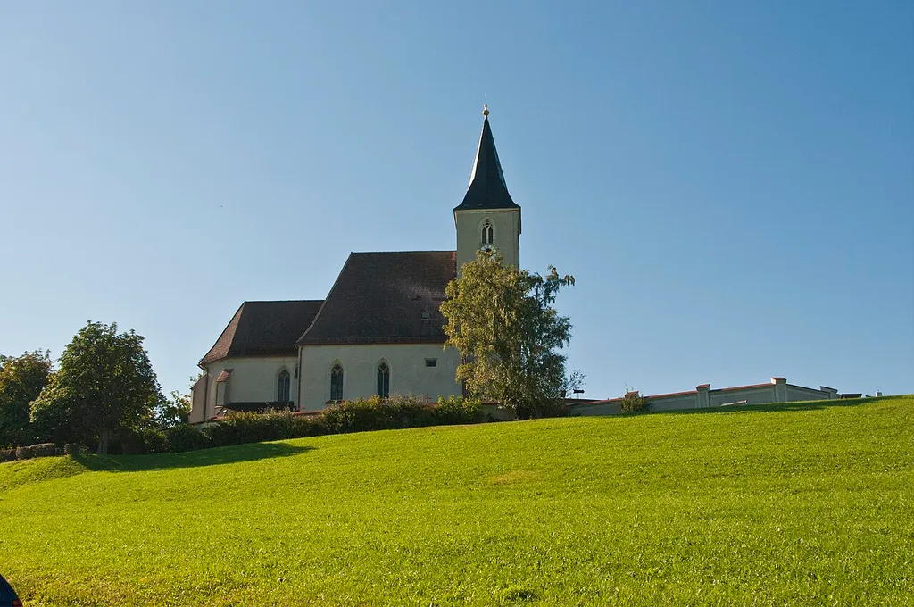 Kath. Pfarrkirche hl. Michael und Friedhof, Bruckbach, Gemeinde St. Peter in der Au
