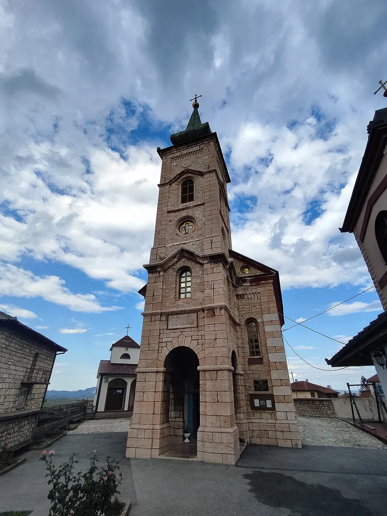 This is a photo of a monument in the Republika Srpska identified by the ID