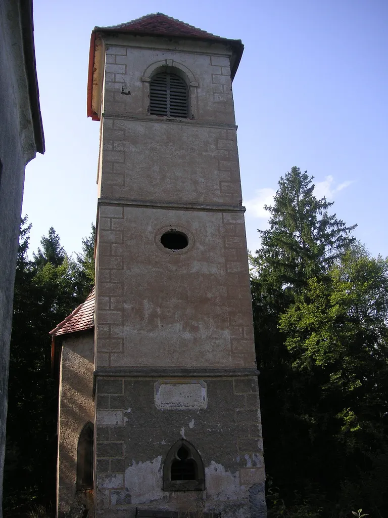 Kath. Filialkirche St. Ulrich (Ulrichskapelle) sowie Reste der ma. Wehranlage Ulrichsberg