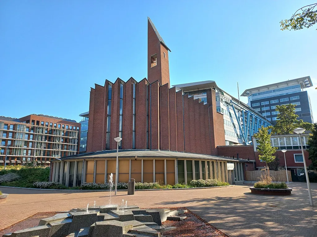 Opstandingskerk na oplevering voorplein, Bos en Lommerplein, Amsterdam-West