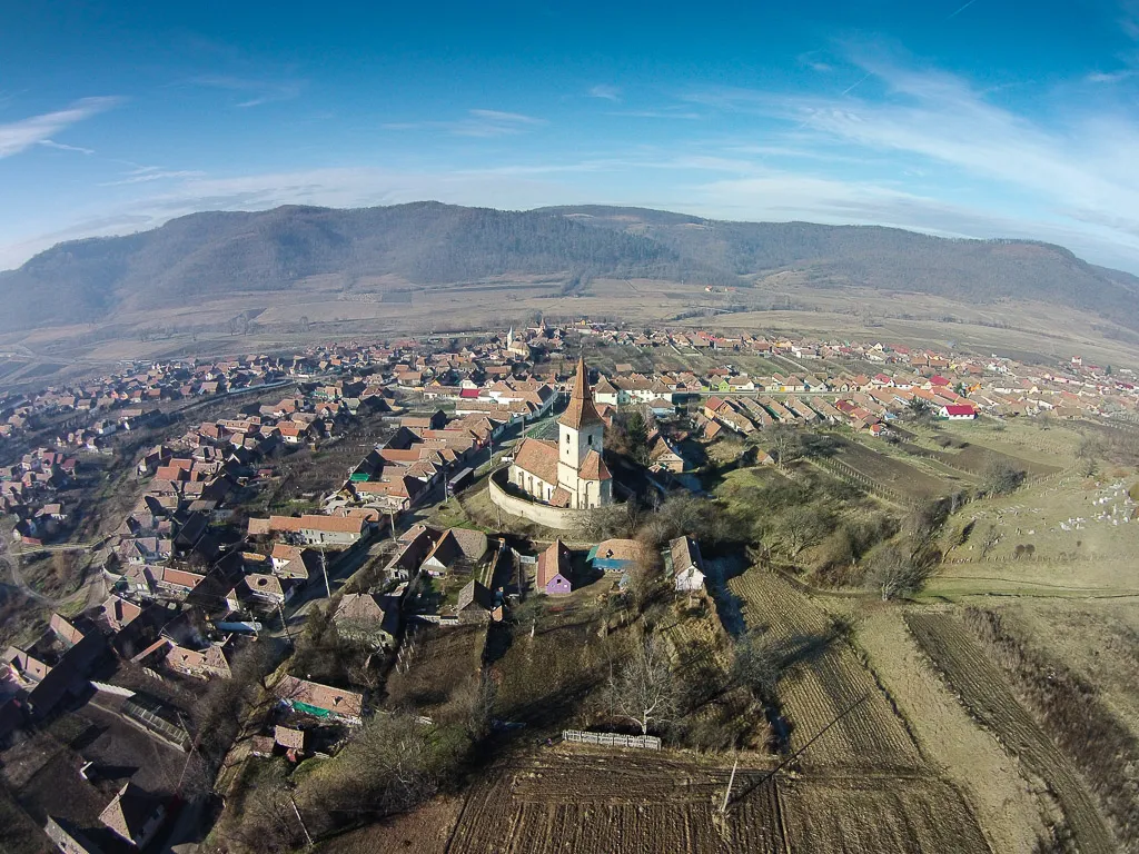 Biserica Evanghelica fortificata - Agarbiciu (Sibiu) - vedere aeriana