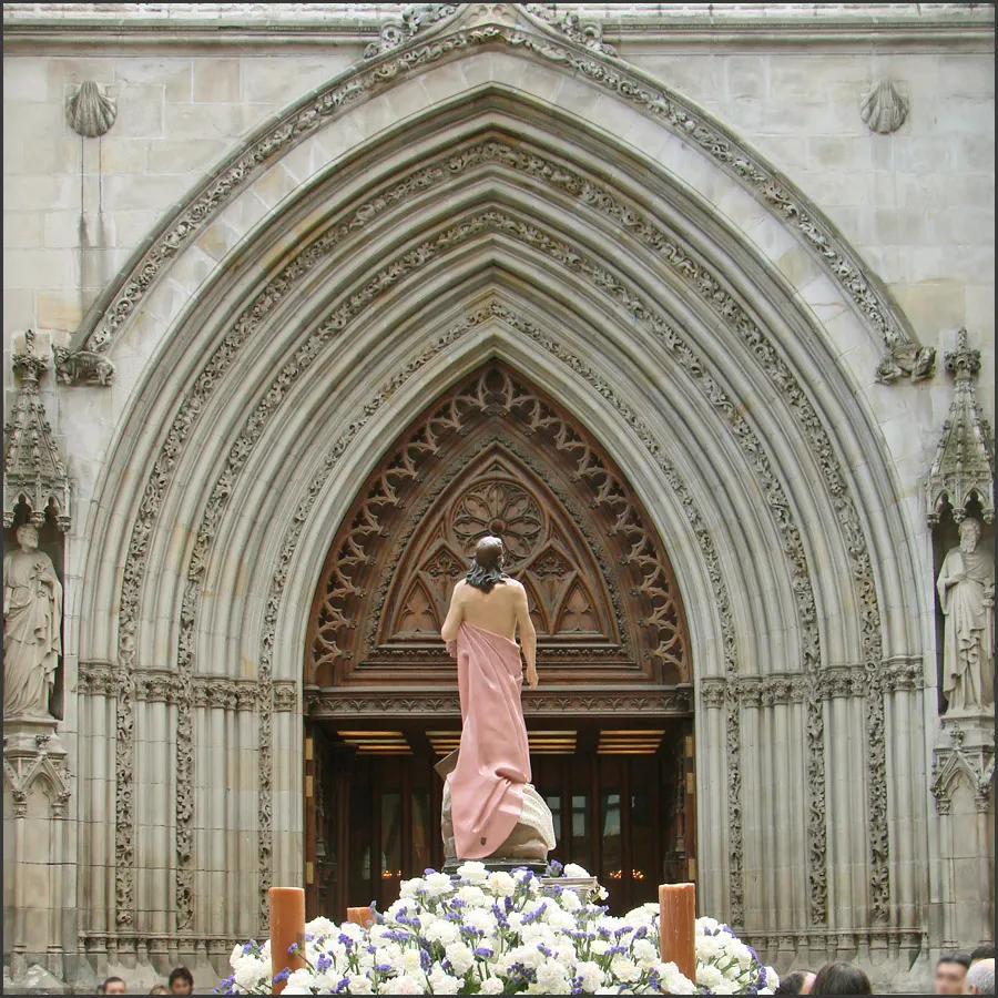 La semaine sainte à Bilbao Procession dans la vieille ville de Bilbao, le dimanche de Pâques, pour commémorer la Résurrection du Christ.