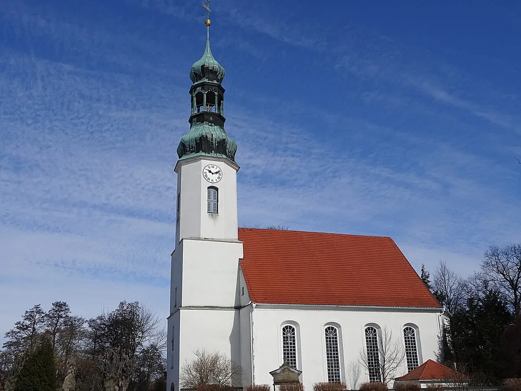 Oberseifersdorfer Kirche mit barocker Haube von 1820