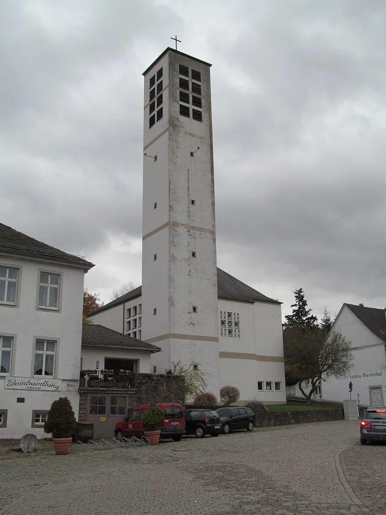 die Stephanuskirche in Bad Karlshafen an der Gallandstraße 9