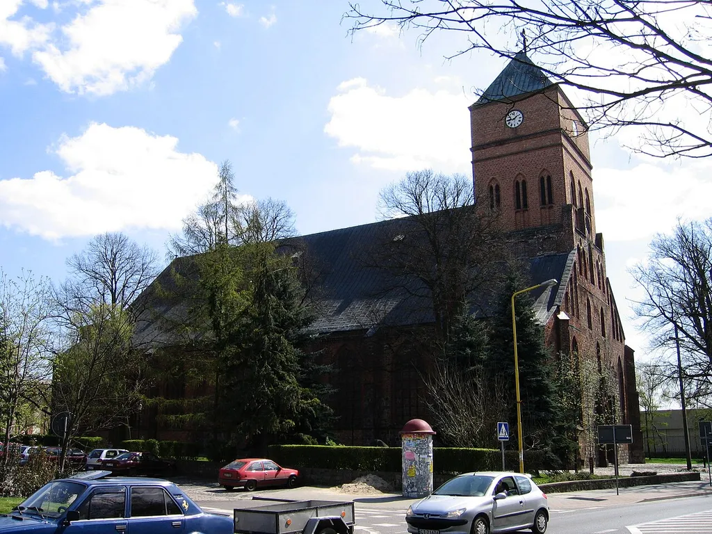 Pyrzyce, pl. Ratuszowy - kościół parafialny p.w. św. Maurycego, obecnie p.w. Wniebowzięcia NMP
