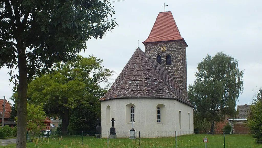 Denkmalgeschützte Kirche in Linda