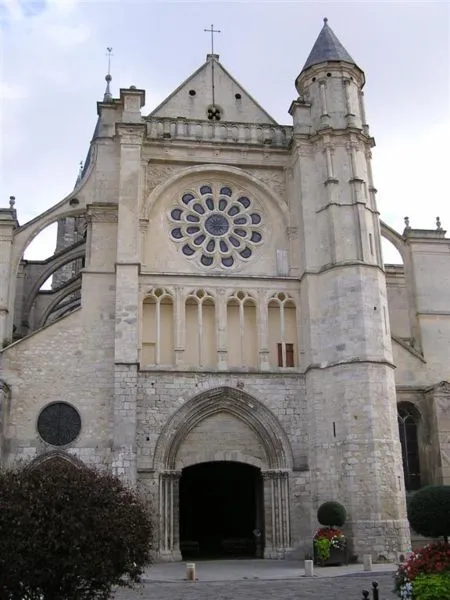 L'église Saint-Étienne — Brie-Comte-Robert. septembre 2006 BRUNNER Emmanuel