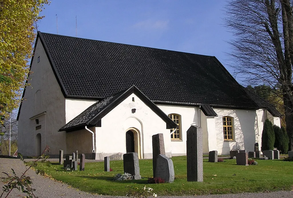 Helgesta kyrka, Södermanland. Från sydväst, oktober 2007.
