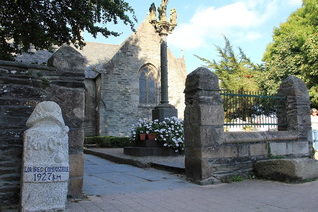 église de LOCQUIREC