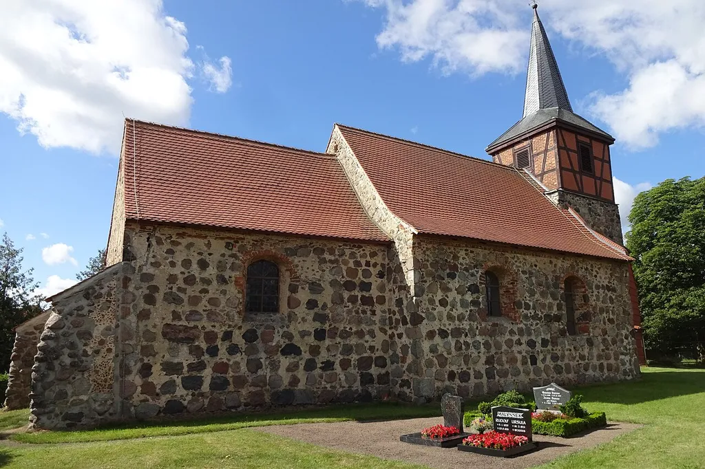 Klein Gartz ist eine Ortschaft und ein Ortsteil der Hansestadt Salzwedel im Altmarkkreis Salzwedel in Sachsen-Anhalt.