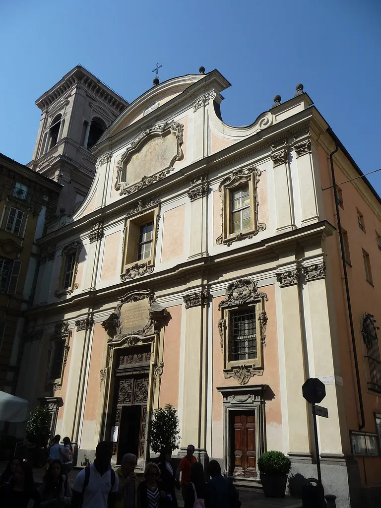 Facciata della chiesa di san Dalmazzo a Torino, in via Garibaldi.