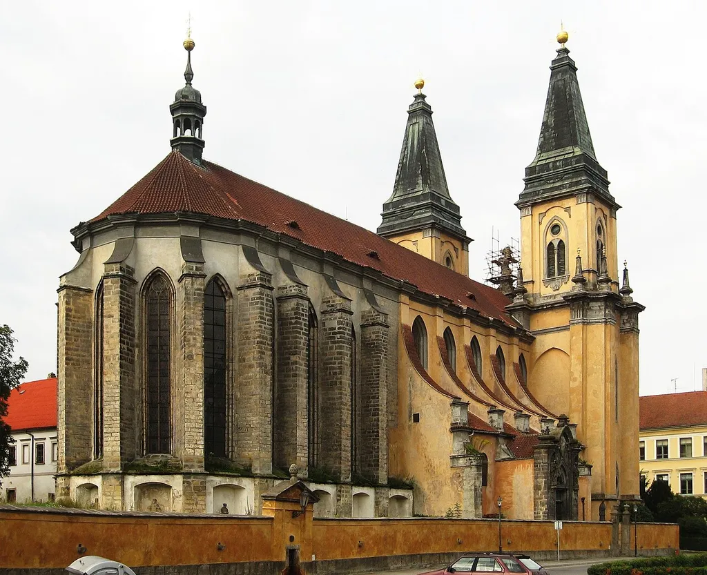 Kostel Narození Panny Marie v Roudnici nad Labem