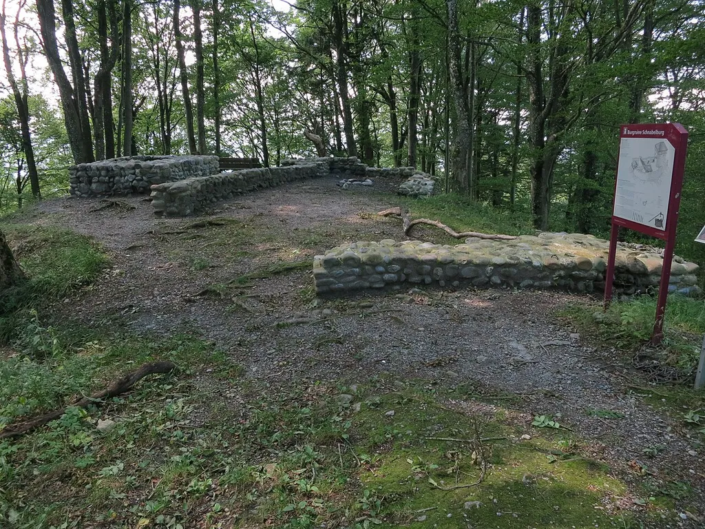 Ruine Schnabelburg, Hausen am Albis ZH, Schweiz