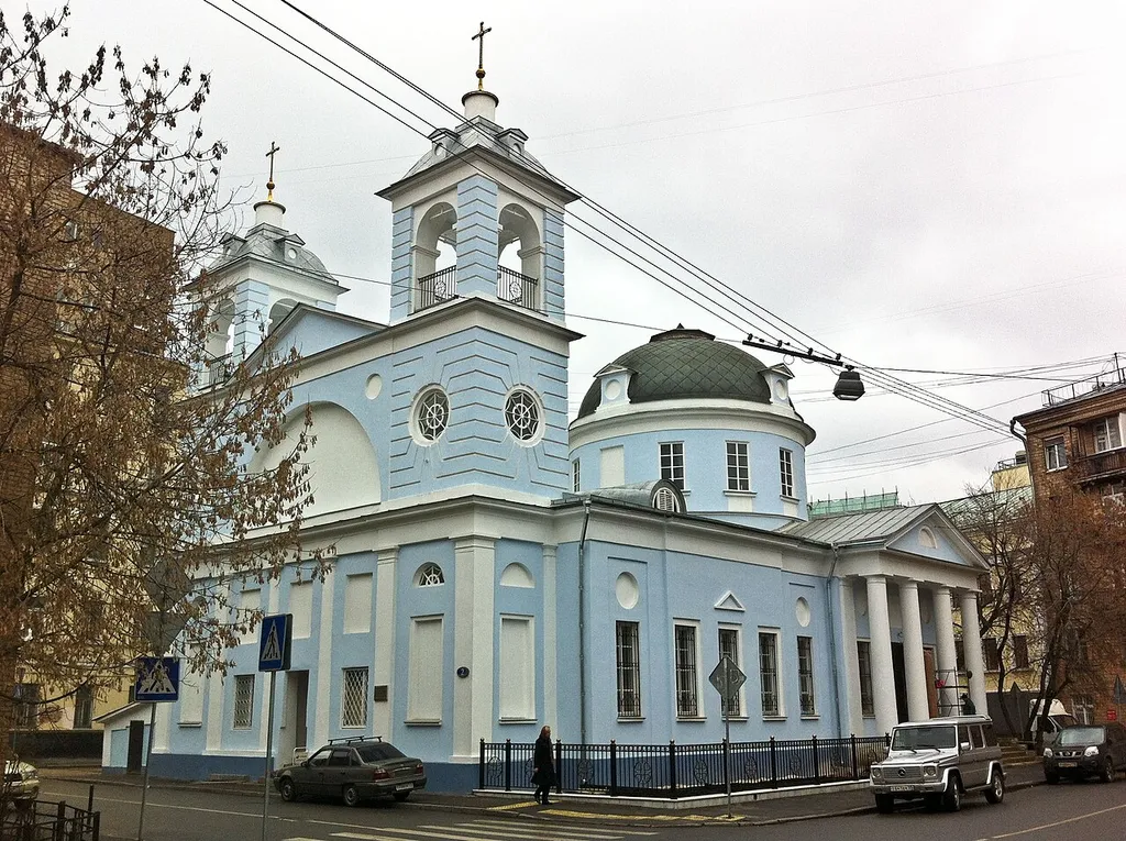 Церковь Успения Пресвятой Богородицы на Могильцах, ноябрь 2012, после частичных восстановительных работ