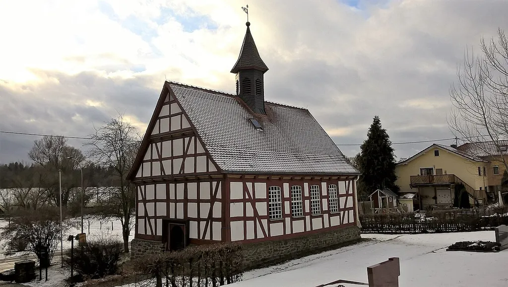 Evangelische Kirche Ilsdorf (ursprünglich Bernsfeld), Gemeinde Mücke, Vogelsbergkreis, Hessen, Deutschland