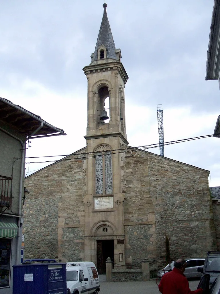 Iglesia de Santa María, Cacabelos (León, España)