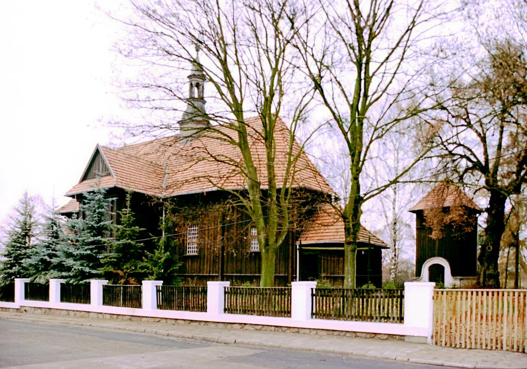 Chludowo, parish church (All Saints'); Poland, gm. Suchy Las