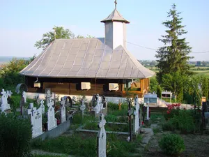 Saint Paraskeva wooden church in Capu Dealului, Vâlcea