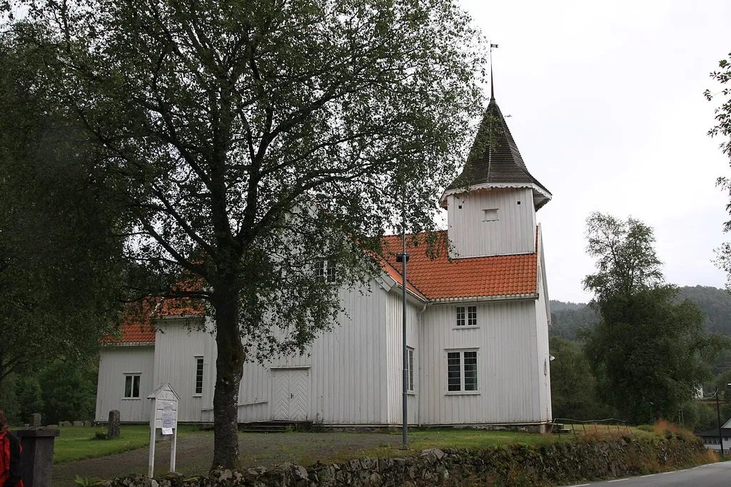 Bakke kirke