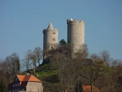 Burg Saaleck public domain, eigenes Foto von 2003 Mewes