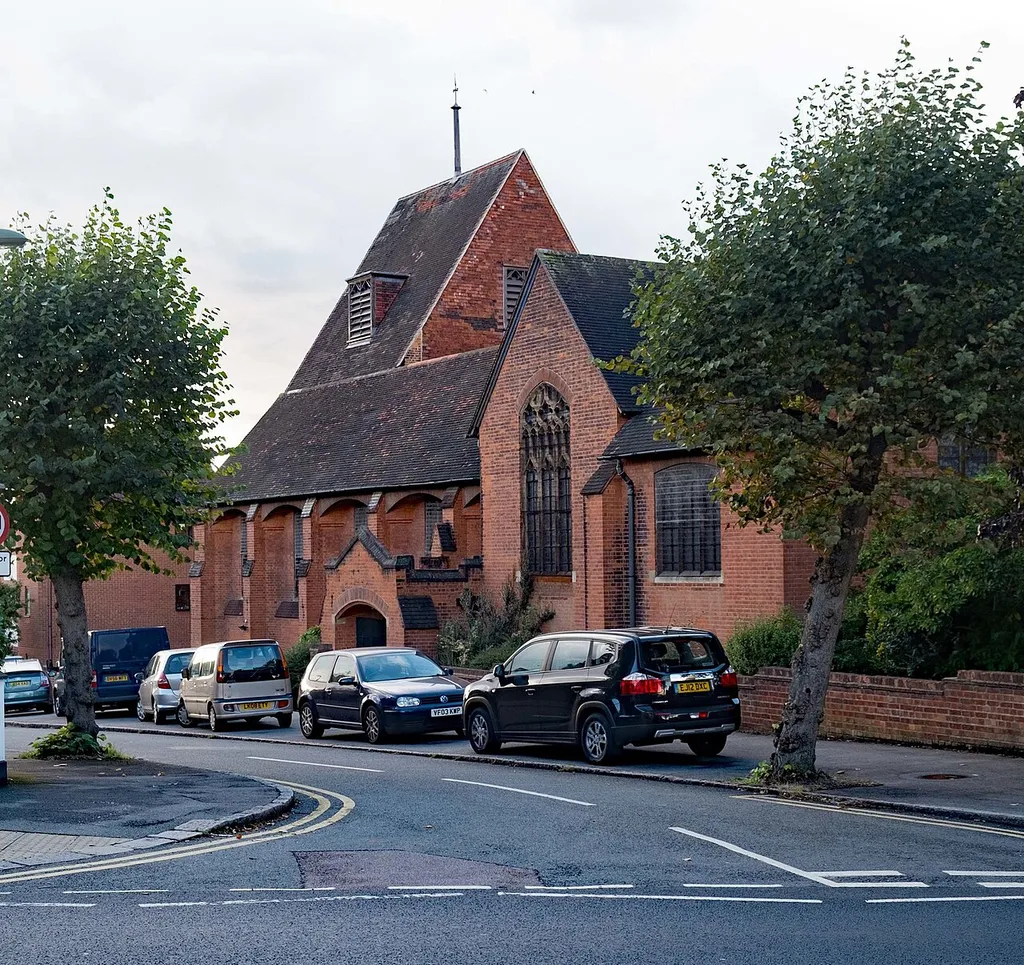 Church of St Peter le Poer, Colney Hatch Lane - 3