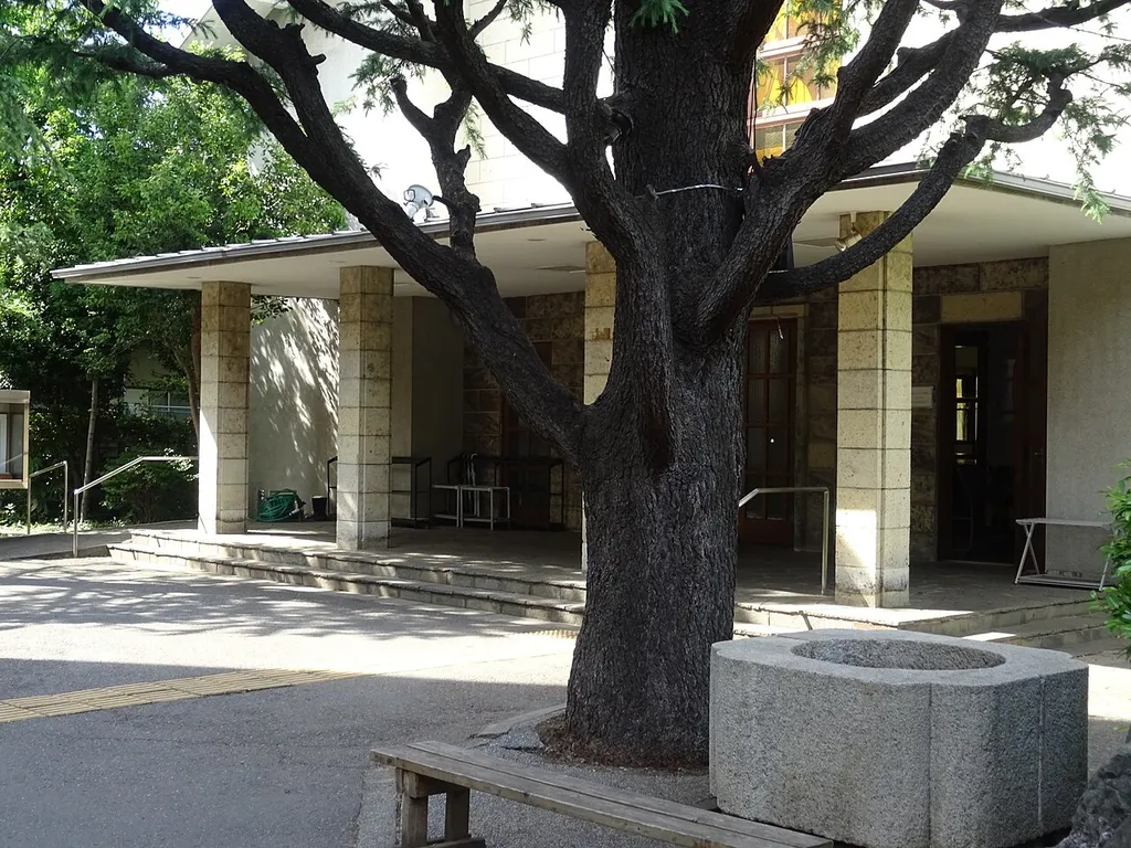 カトリック吉祥寺教会の聖堂入口