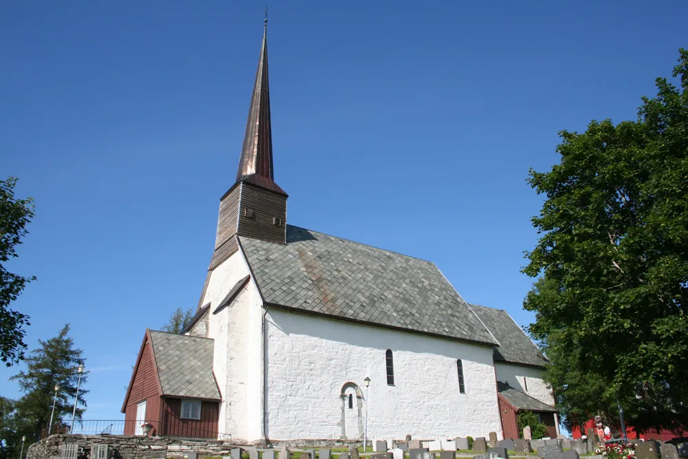 Mære Church