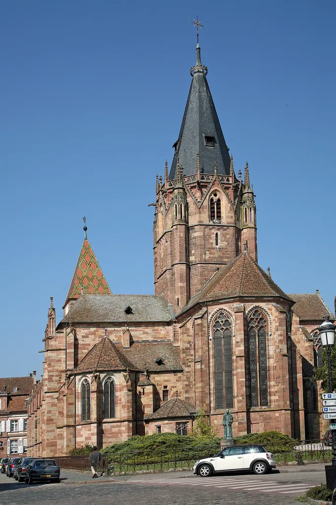 Kirche St. Peter und Paul (Église Saints-Pierre-et-Paul) in Wissembourg, eine französische Stadt im nördlichen Elsass.