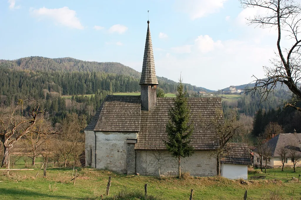 Subsidiary church Sankt Willibald, Some herring-bone masonry can still be seen in the lower part of the North wall Fischgrätenmauerwerk in St Willibald Locality:Sankt Willibald Community:Kappel am Krappfeld