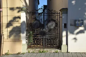 Wohn- und Geschäftshaus Luitpoldstraße C 73 in Neuburg an der Donau