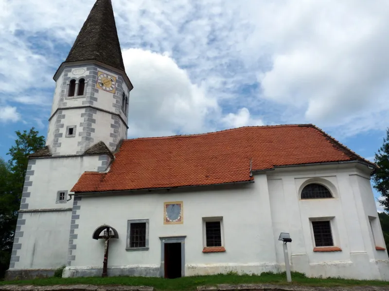 Cekev sv. Urha v Lesičnem