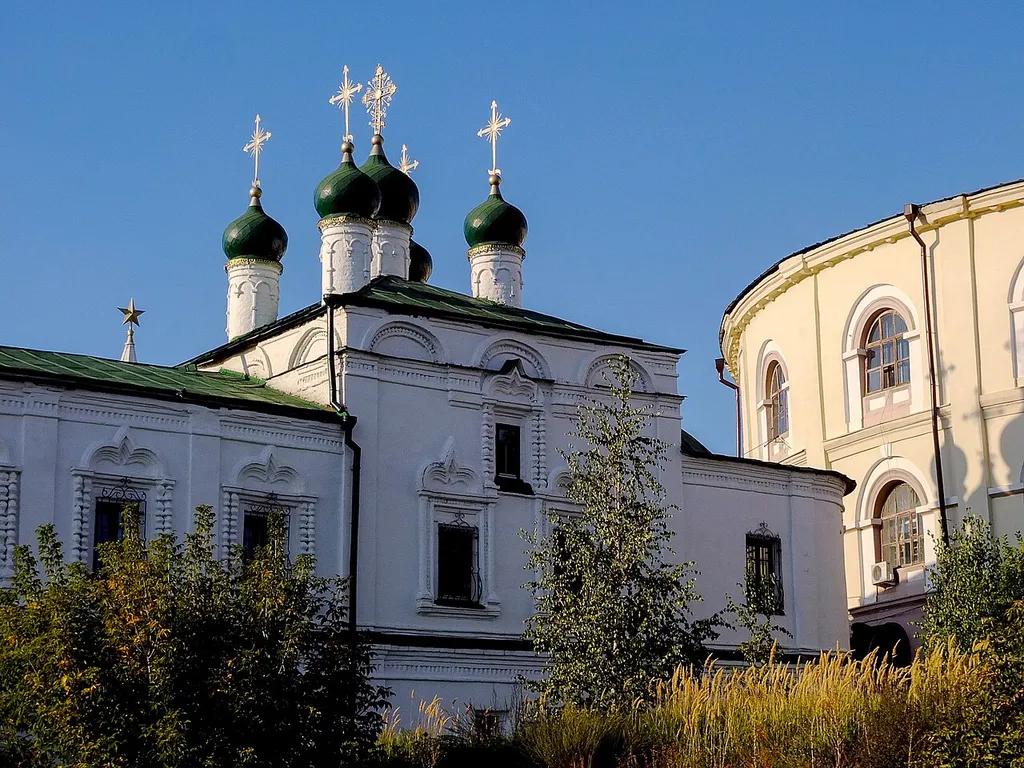 Церковь Введения: улица Баумана, 1 (площадь 1 Мая), Казань, Татарстан