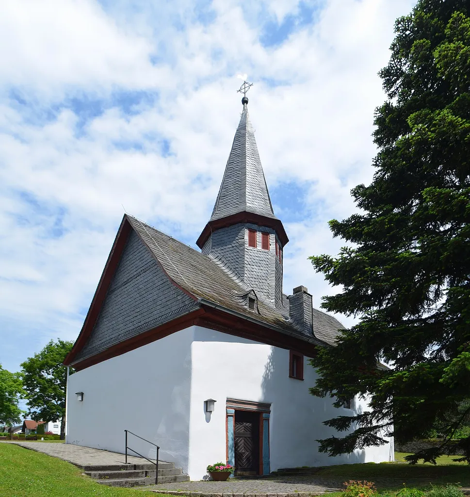 Niederquembach, Evangelische Kirche
